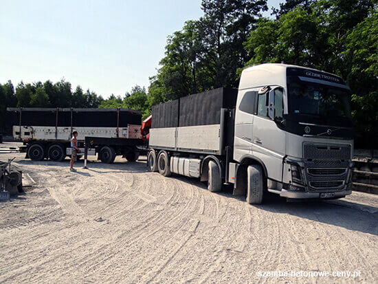 Transport szamba betonowego do Żagań z wykorzystaniem HDS